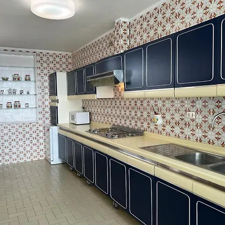 Chalet Con Piscina Para Toda La Familia En *