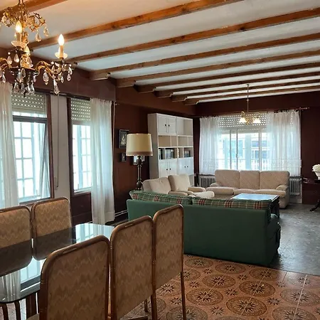 Chalet Con Piscina Para Toda La Familia En * Ortigueira