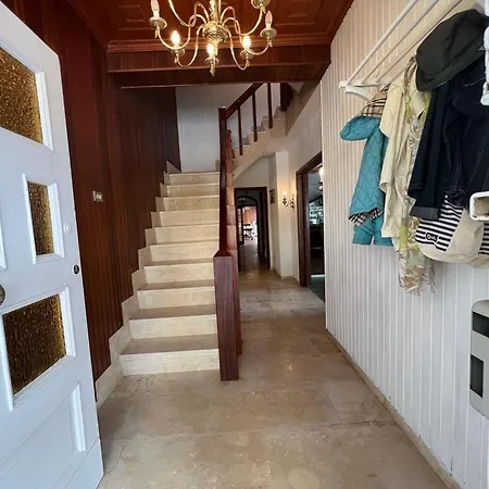 Chalet Con Piscina Para Toda La Familia En Alpehytte
